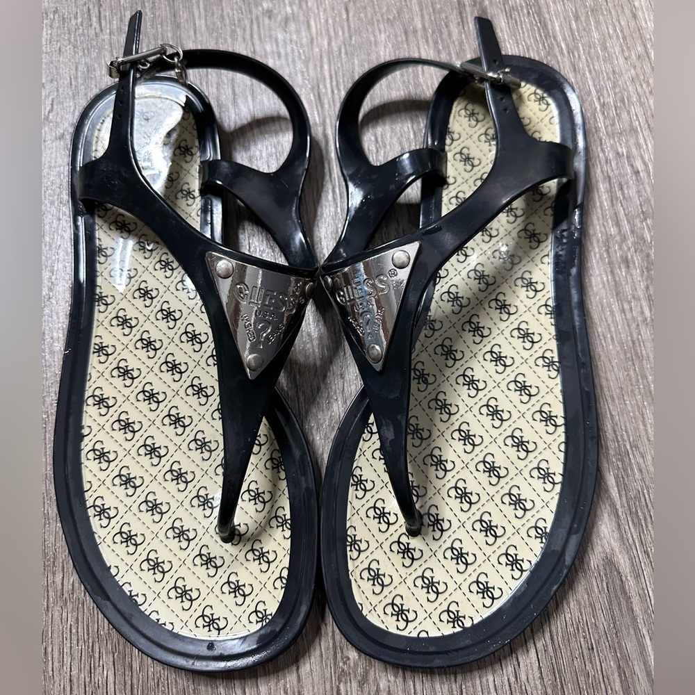 Guess Womens Size 6 Sandals Adiustable
Black Jelly Flats T Strap
